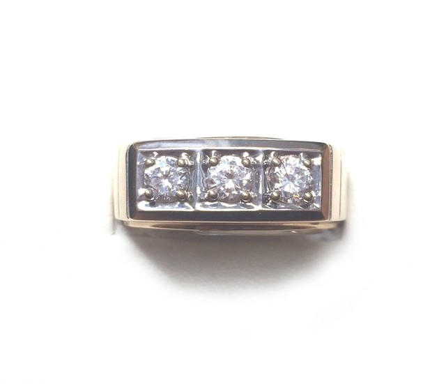 10K Yellow Gold Gents Ring