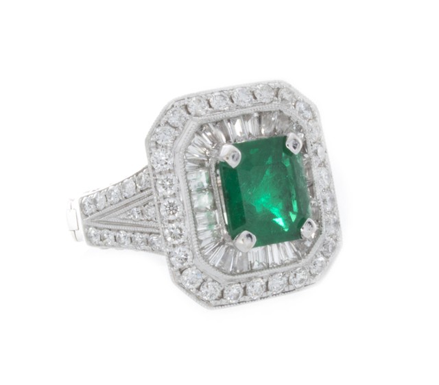 https://www.kranichs.com/upload/product/medium_188551_-_Emerald_dia_estate_ring_side.jpg
