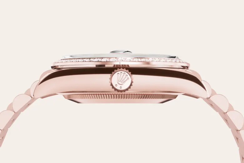 18 kt Everose gold